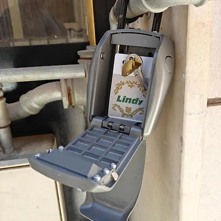 Lindy S Διαμέρισμα *