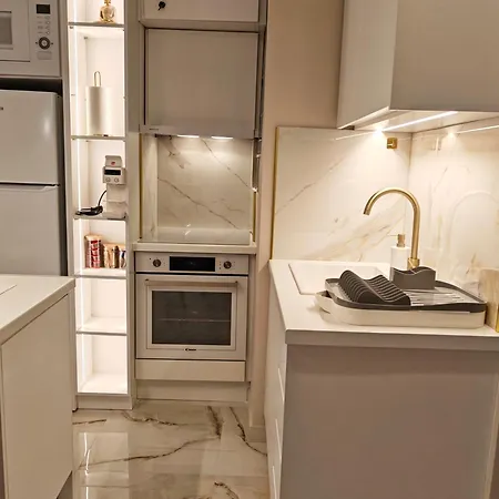 Lindy S Apartment *
