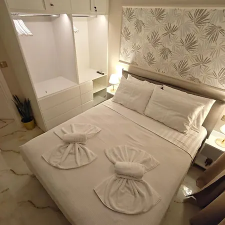Lindy S Apartment