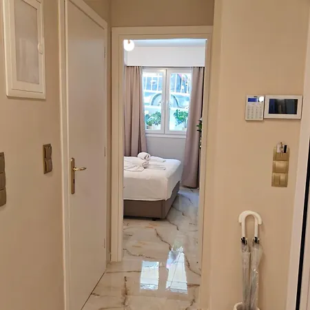 Lindy S Apartment