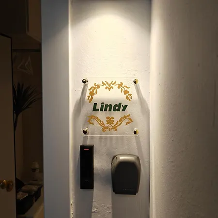 Lindy S Apartment *
